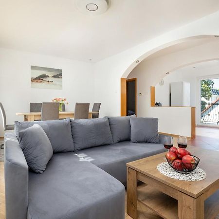 Bright & Spacious Family Apartment In Miedzyzdroje With Parking And 3 Balconies By Noclegi Renters Exterior photo